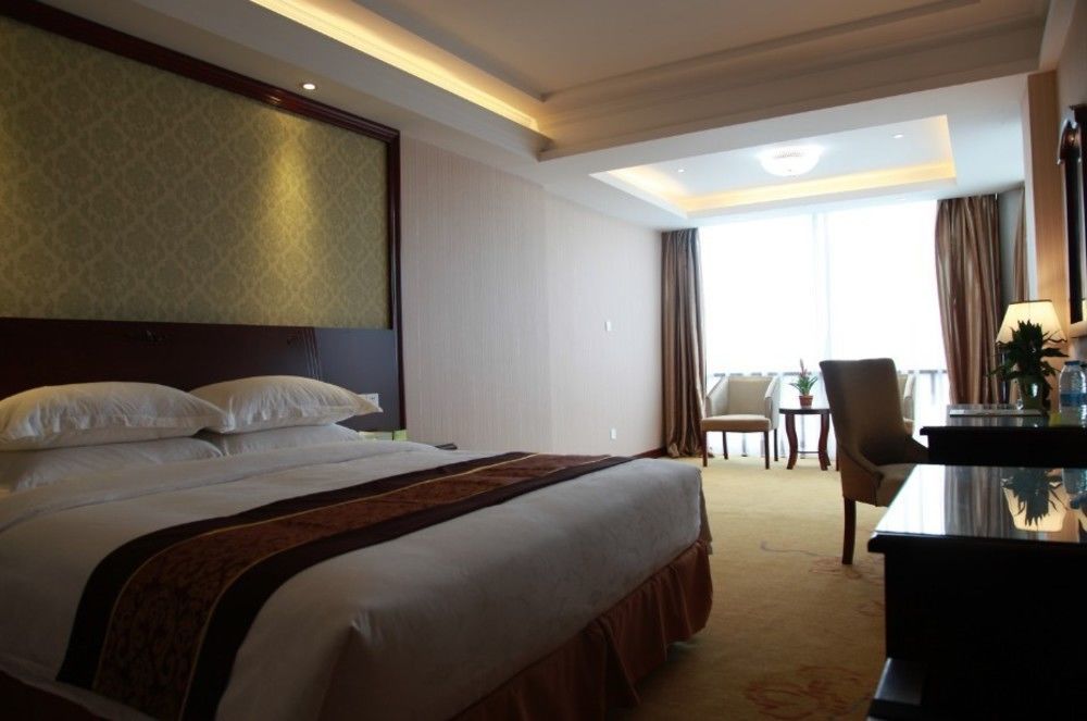 Vienna Hotel Shanghai Pudong Airport Exterior photo