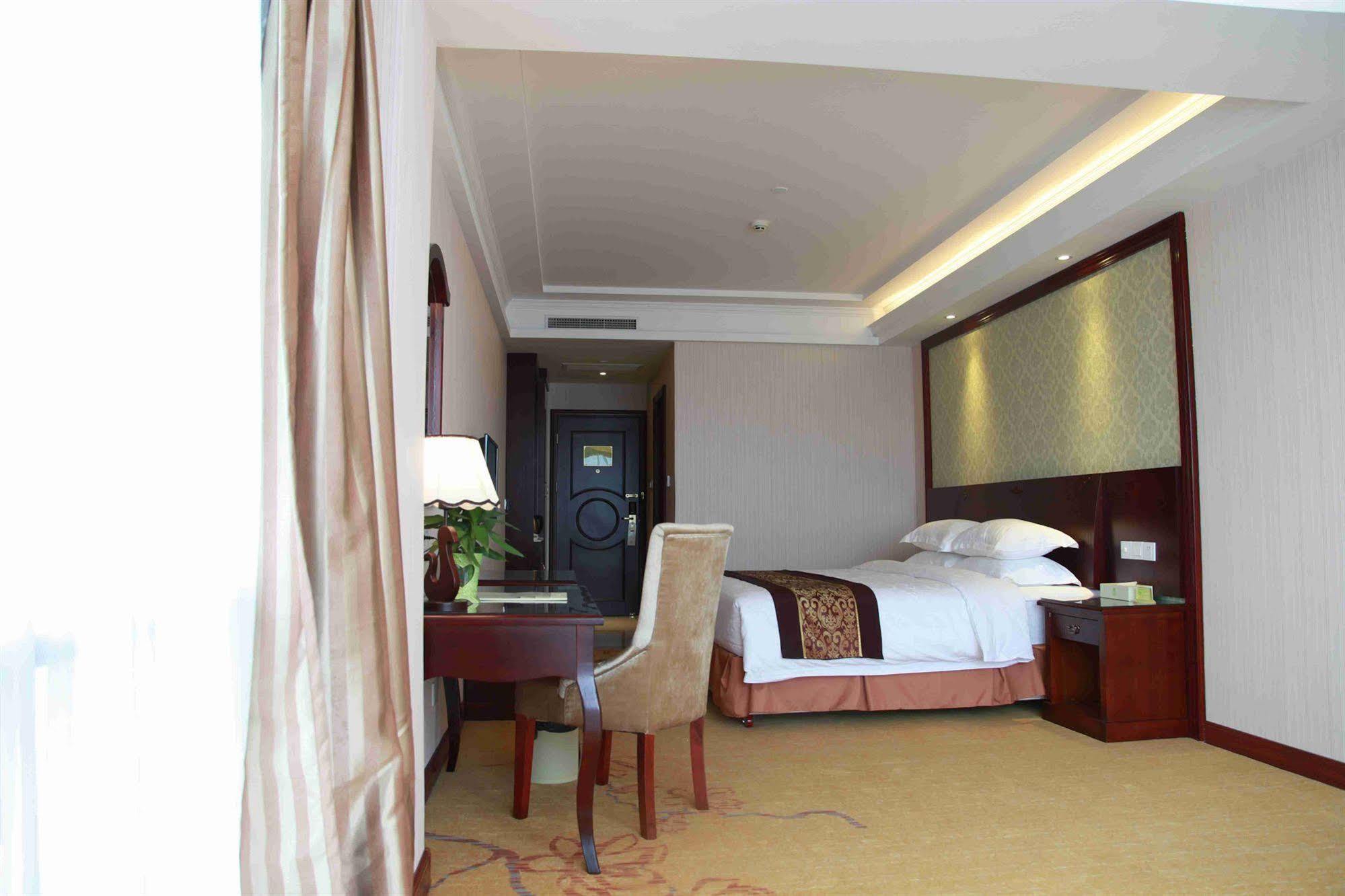 Vienna Hotel Shanghai Pudong Airport Exterior photo