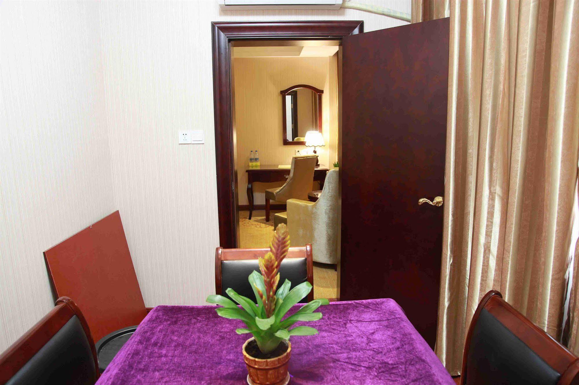 Vienna Hotel Shanghai Pudong Airport Exterior photo