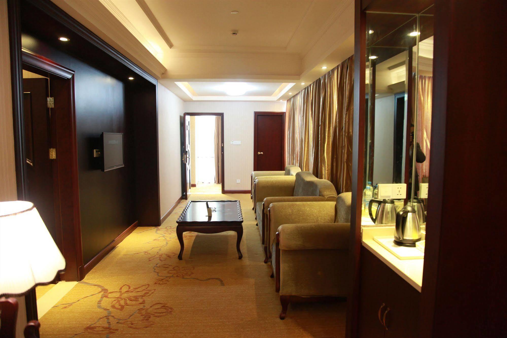 Vienna Hotel Shanghai Pudong Airport Exterior photo