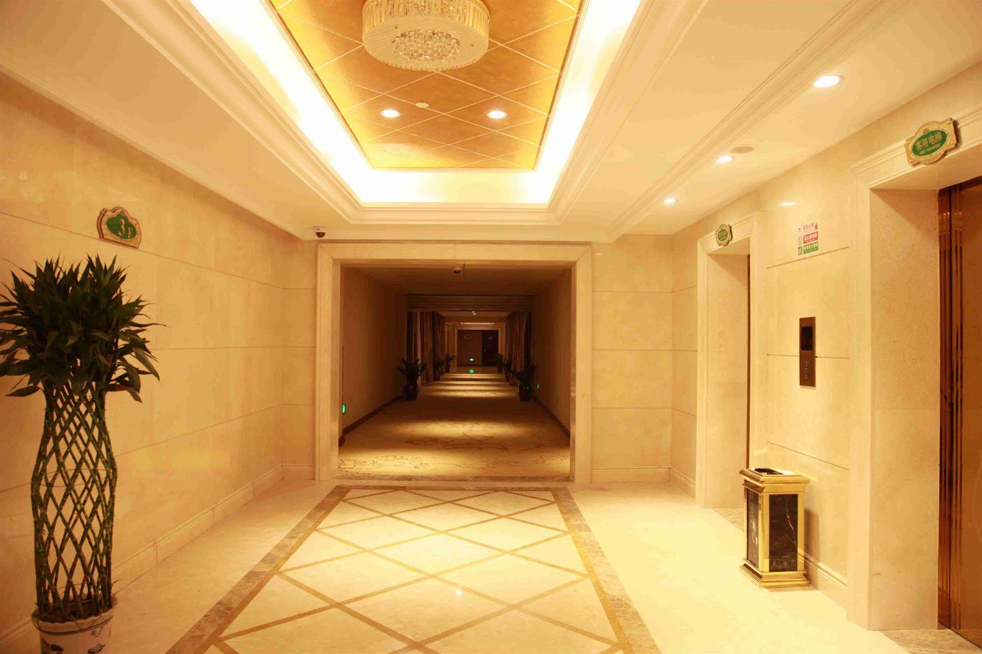 Vienna Hotel Shanghai Pudong Airport Exterior photo