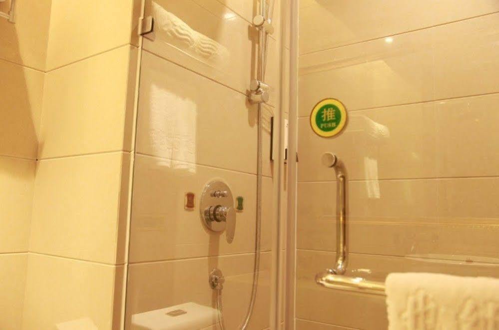 Vienna Hotel Shanghai Pudong Airport Exterior photo